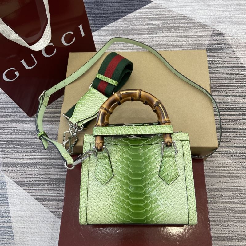 Gvc*1 tote bags